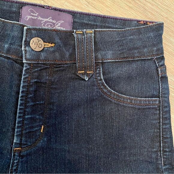 NEW NYDJ NOT YOUR DAUGHTER’S DARK WASH BLUE JEAN BERMUDA SHORTS 2 - Picture 6 of 11